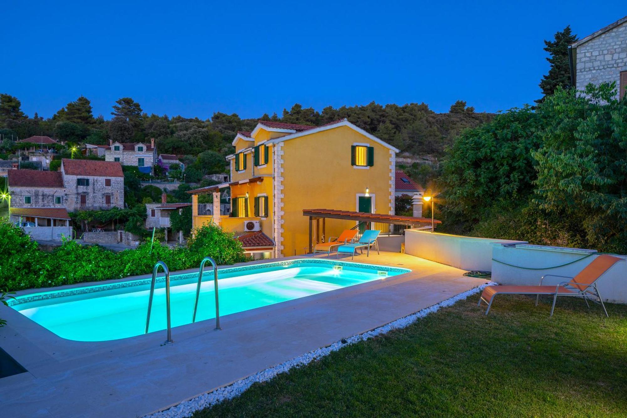 Villa Green Garden Splitska Exterior photo